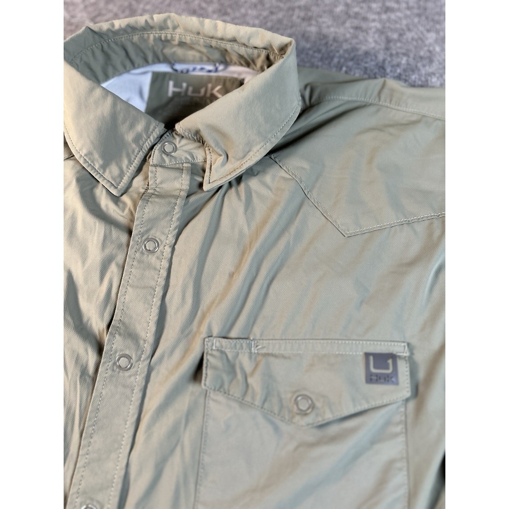 Huk Button Up Shirt Mens M Olive Green  Long Sleeve Fishing Performance